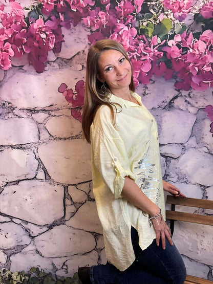 Lange Hemdbluse mit silbernem Print - Oversized