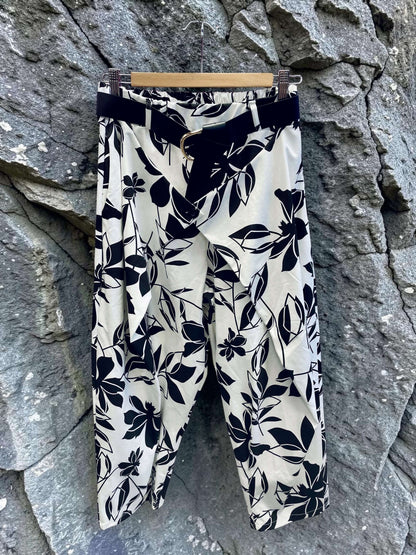 Ballon 7/8-Stoffhose mit Wickelverschluss - Weiß/Schwarz
