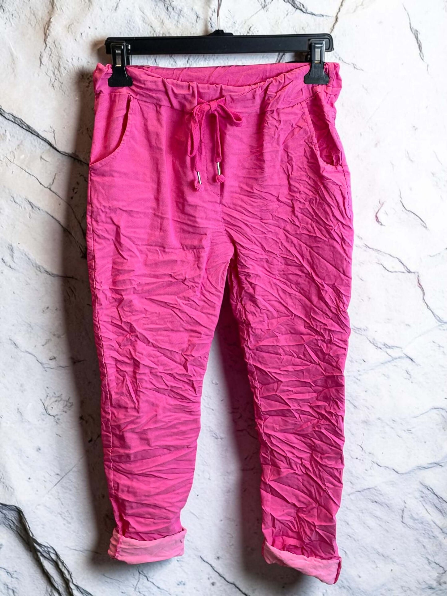 Einfarbige italienische Schlupfhosen - Knitterlook