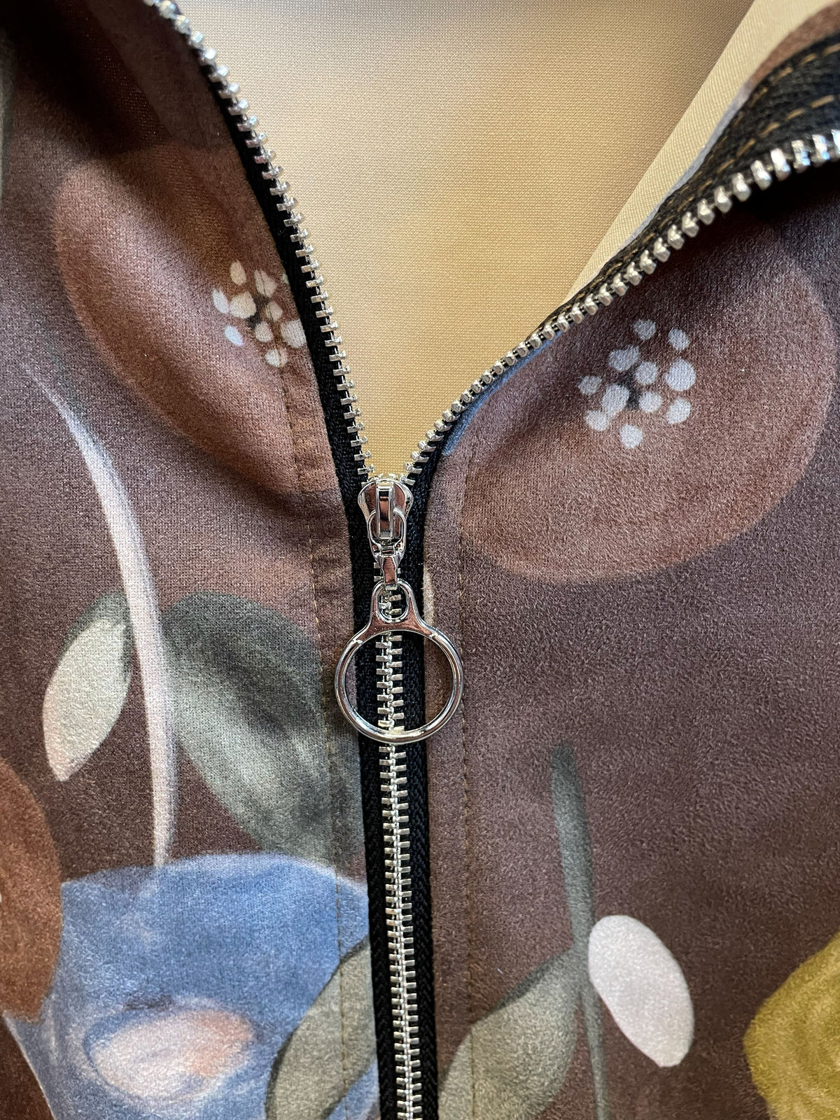 Blousonjacke mit floralem Print - Velours