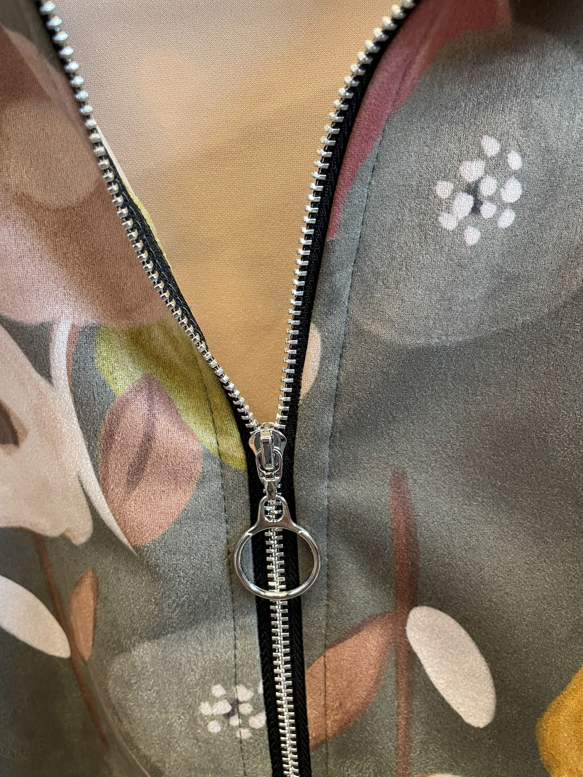 Blousonjacke mit floralem Print - Velours