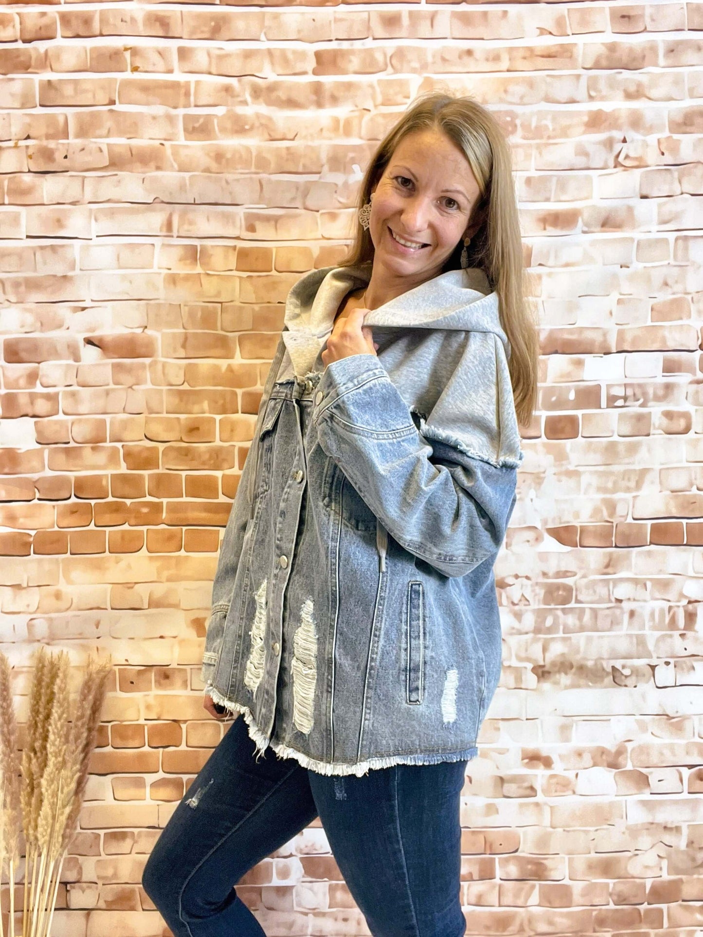 Jeansjacke mit Kapuze und Stoffeinsatz (Hoodie)