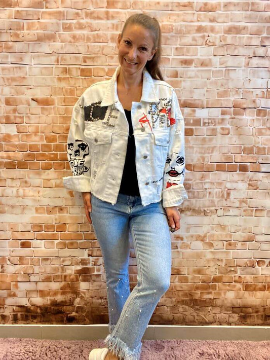 Peppige bunte Oversize Jeansjacke mit Nieten - Weiß