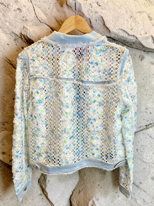 Sexy S. Woman Jeansjacke aus heller Spitze