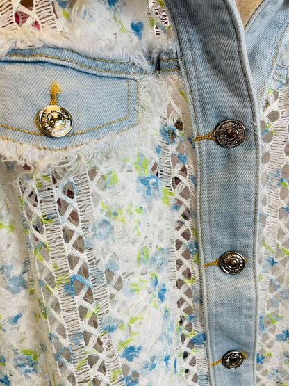 Sexy S. Woman Jeansjacke aus heller Spitze