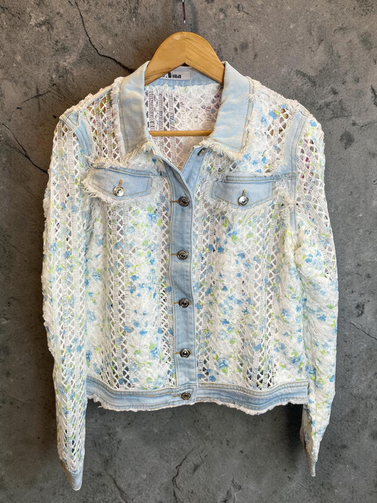 Sexy S. Woman Jeansjacke aus heller Spitze