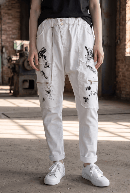 Lässige Jogginghose mit tiefem Schritt "Graffiti"