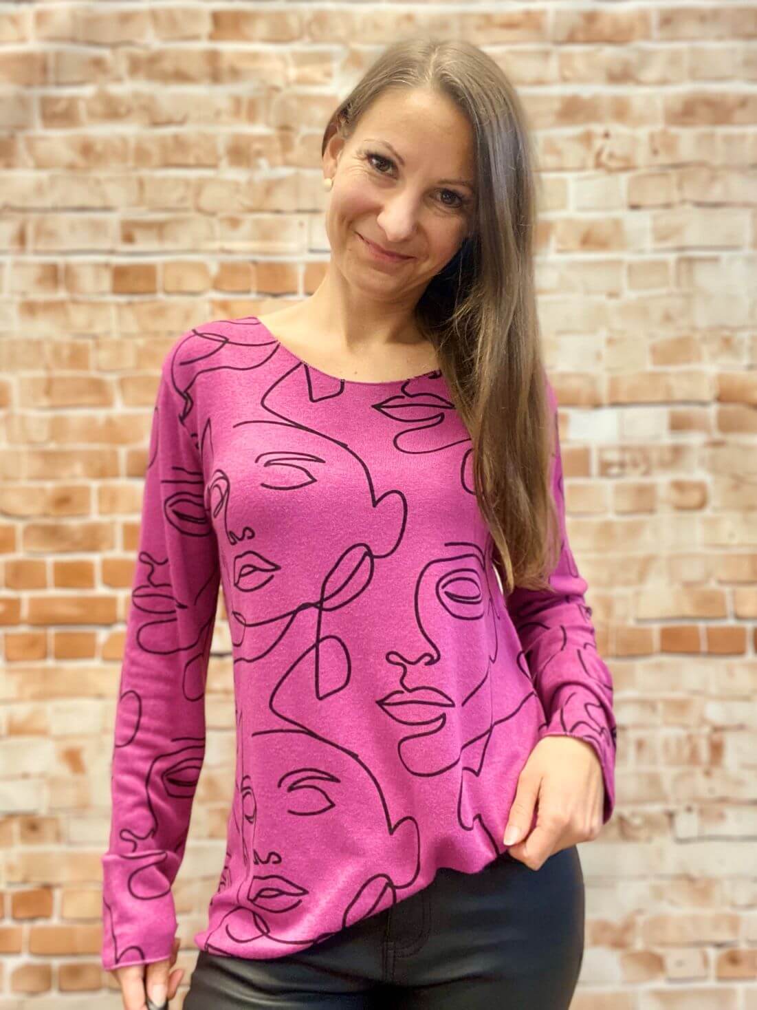 Viskose-Langarmshirt mit Gesichtsmotiv