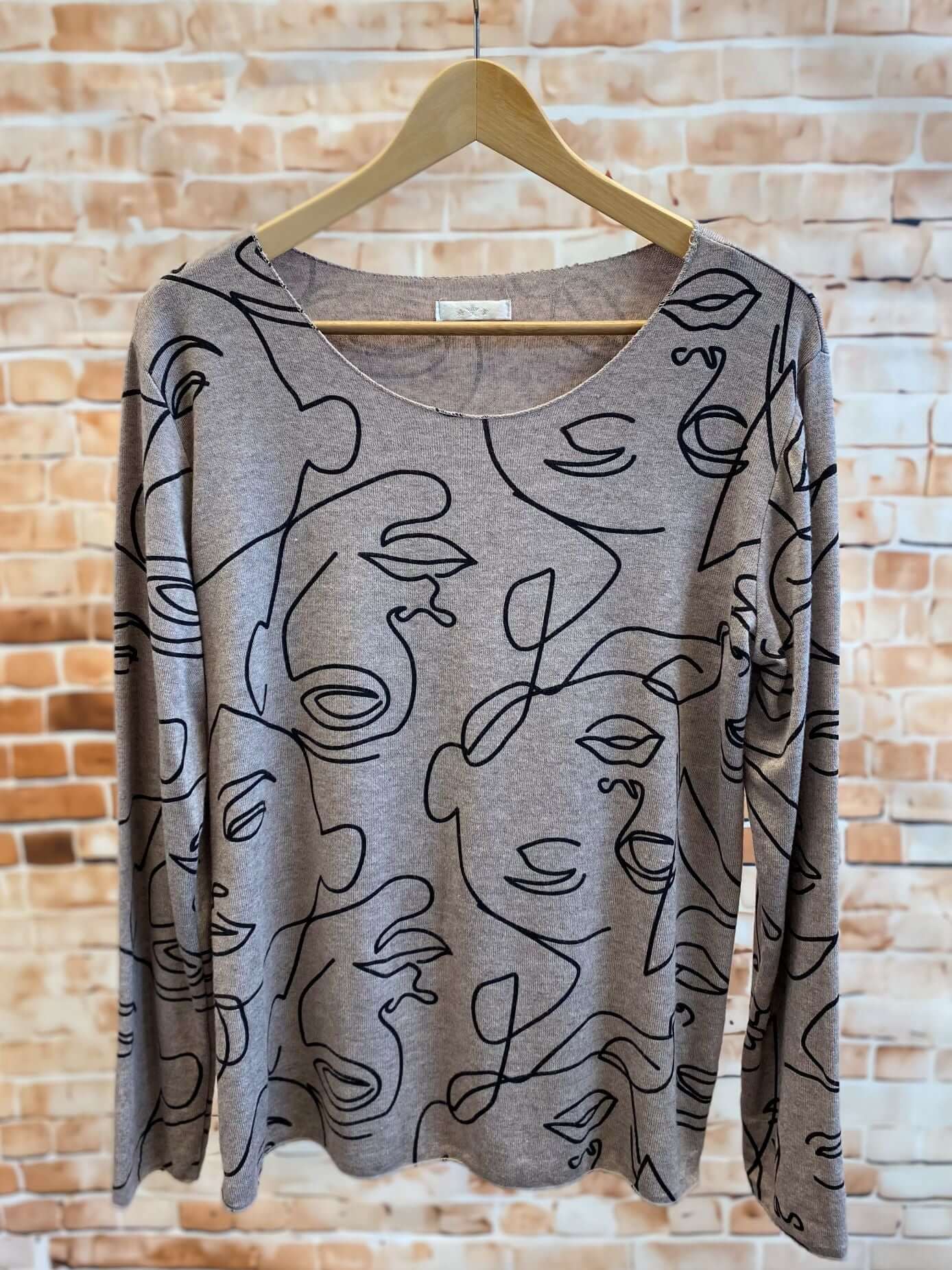 Viskose-Langarmshirt mit Gesichtsmotiv