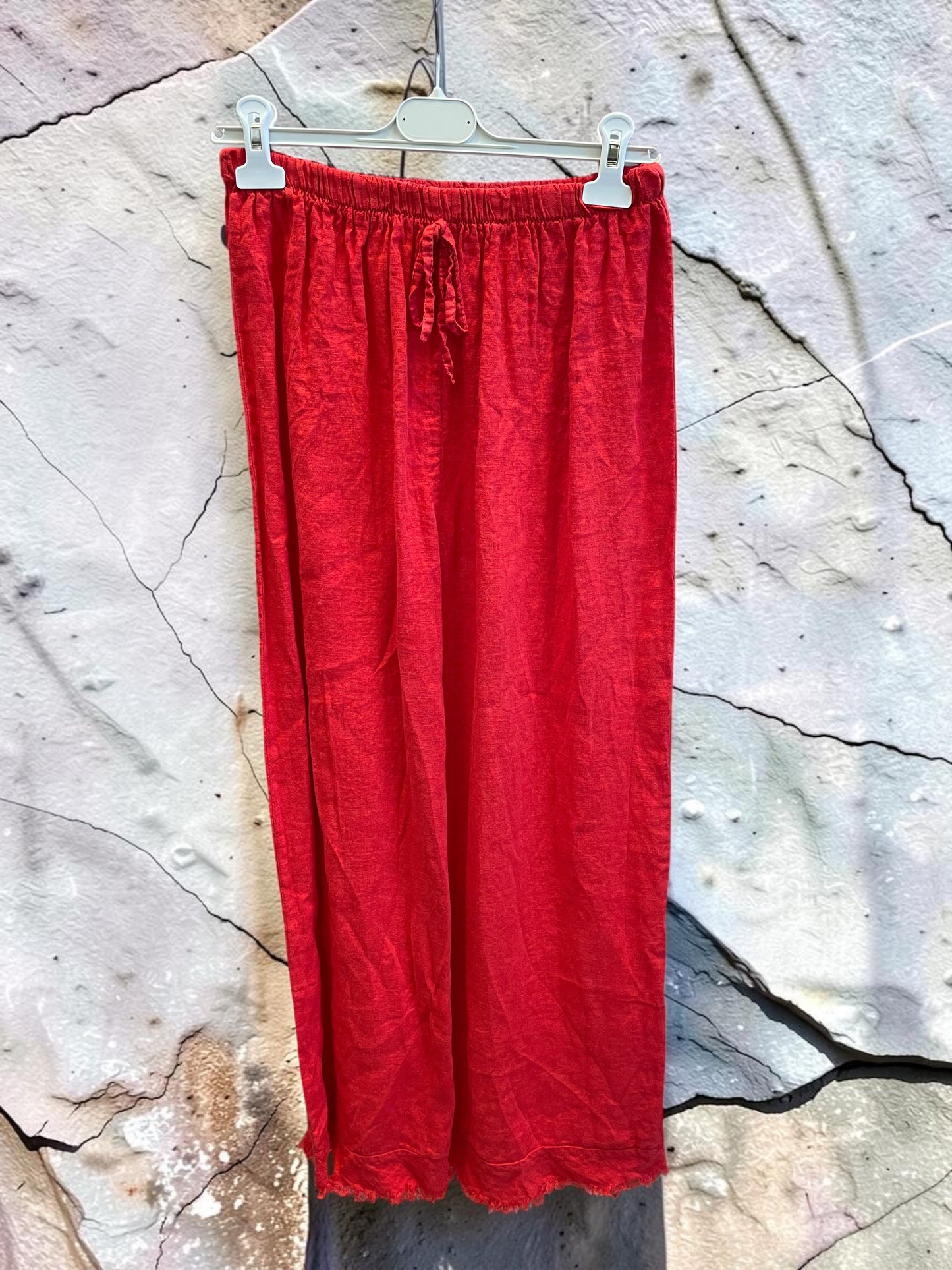 Weite lange Leinenhose mit Fransen