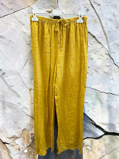 Weite lange Leinenhose mit Fransen