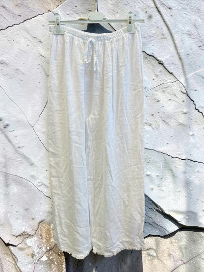Weite lange Leinenhose mit Fransen