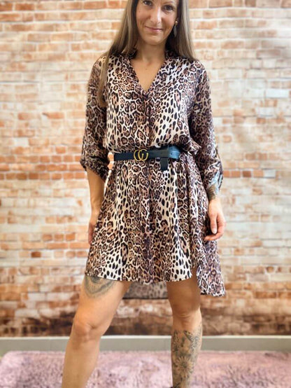 Dünnes Blusenkleid im kleineren Leo-Print