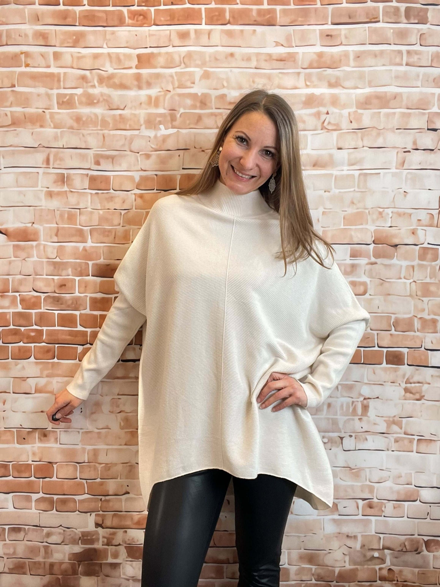 Oversize Longshirt mit Stehkragen - Beige
