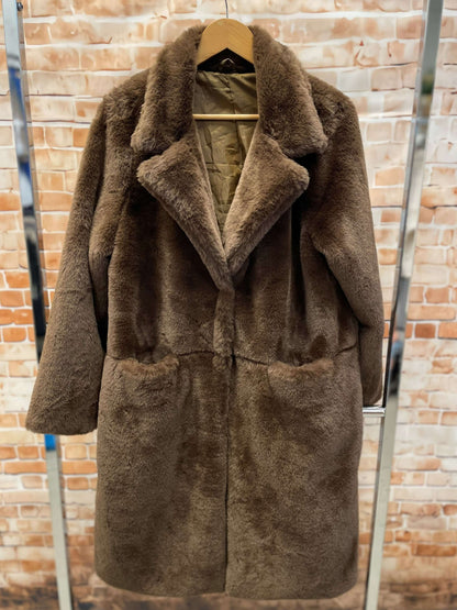 Kuscheliger Plüschmantel