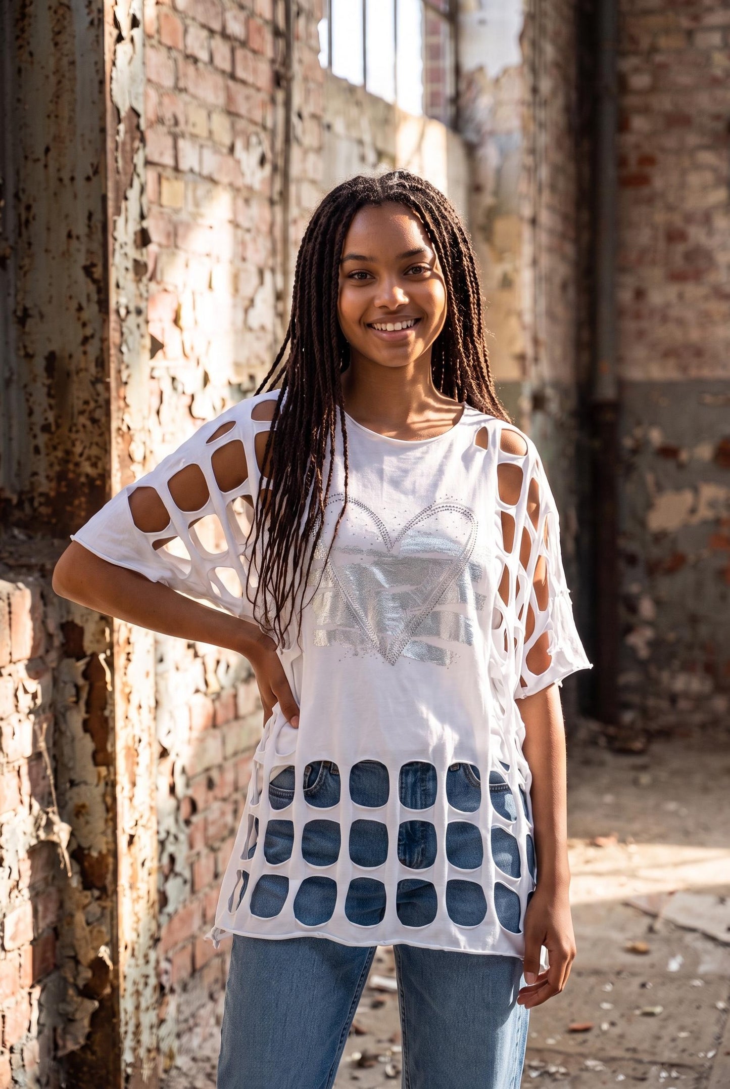 Trendiges oversized Netzshirt mit Herzmotiv - Weiß