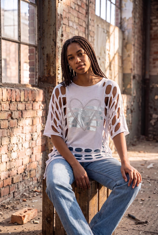 Trendiges oversized Netzshirt mit Herzmotiv - Weiß