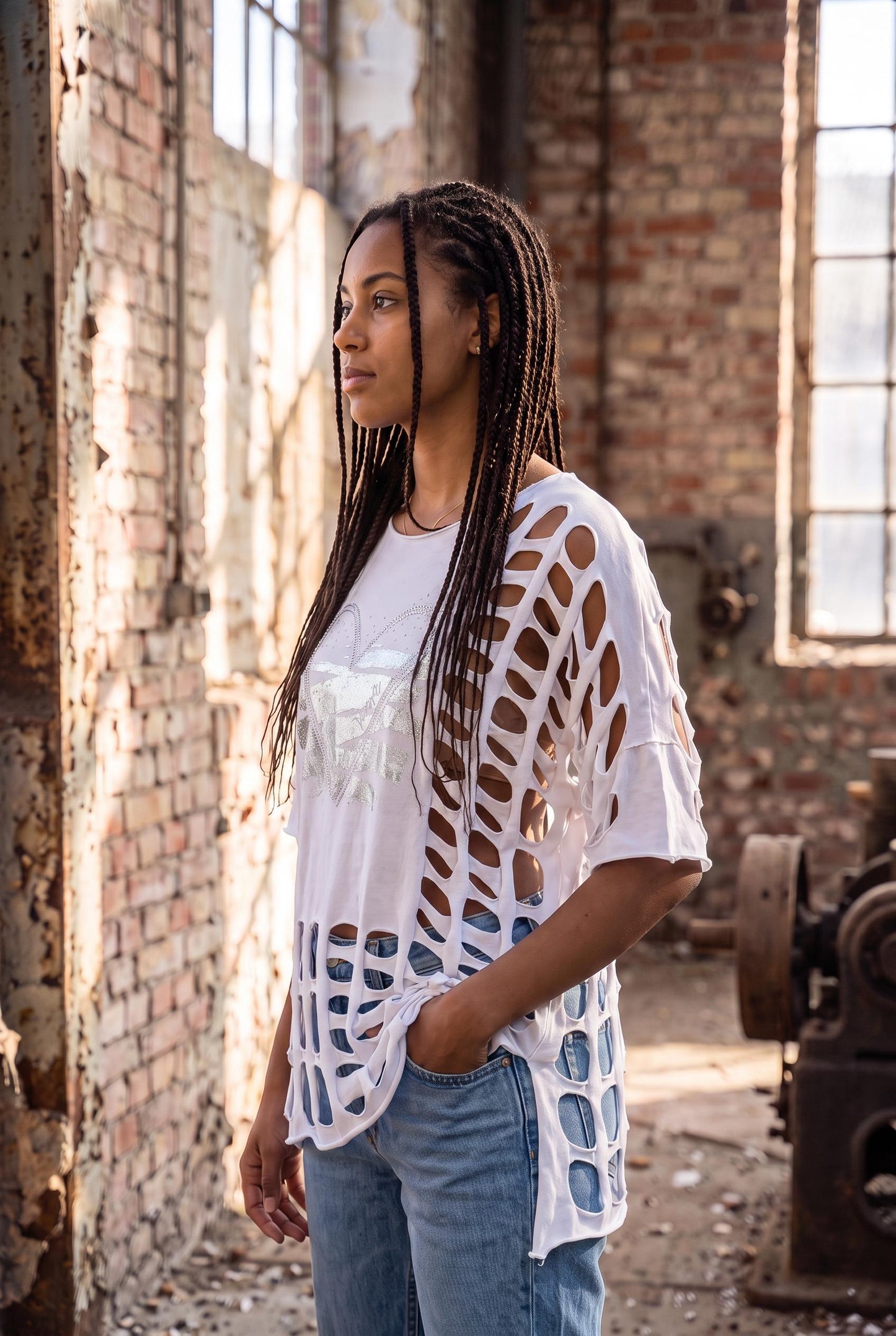 Trendiges oversized Netzshirt mit Herzmotiv - Weiß