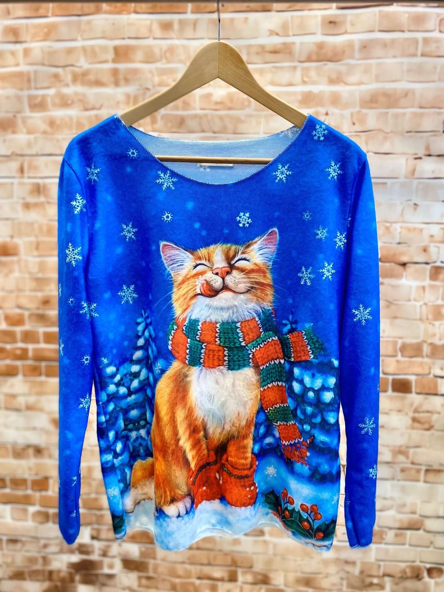 Kuschelige Langarmshirts mit buntem Weihnachtsmotiv
