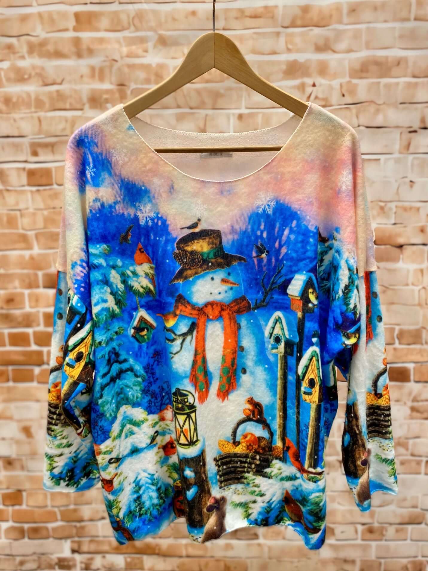 Kuschelige Langarmshirts mit buntem Weihnachtsmotiv