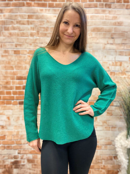 Schlichter Pullover mit V-Ausschnitt