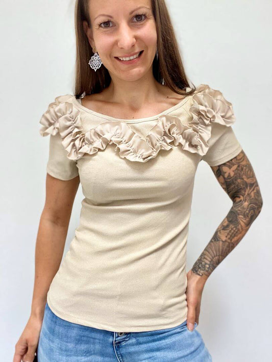 Kurzarm Rippshirt mit Rüschen