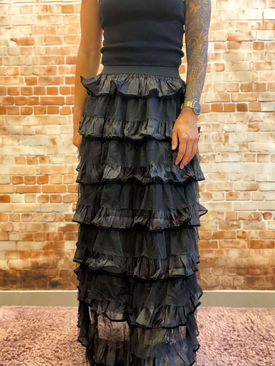 Schwarzer langer Tüllrock - Glänzend