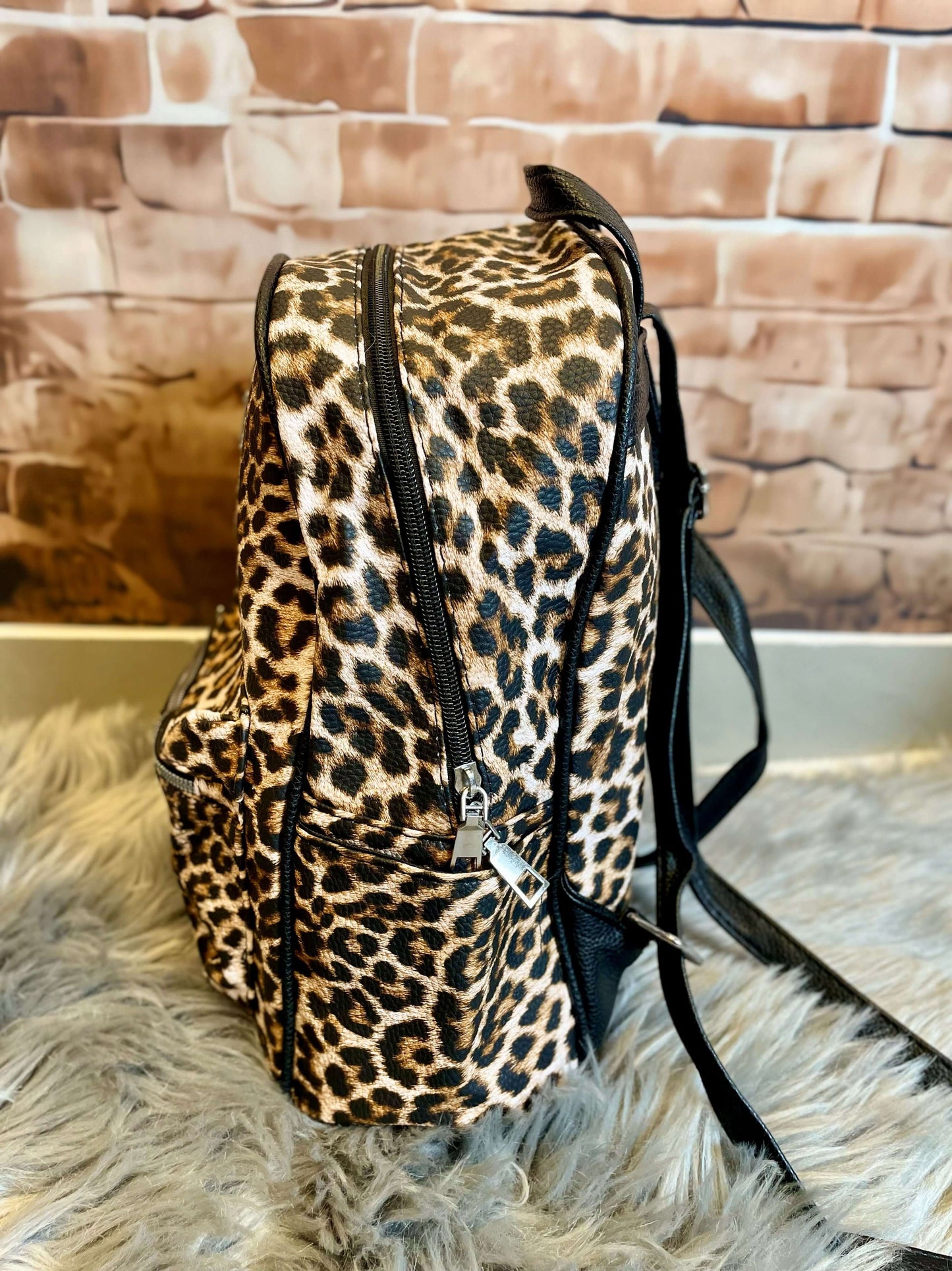 Damen-Rucksack im Leoprint