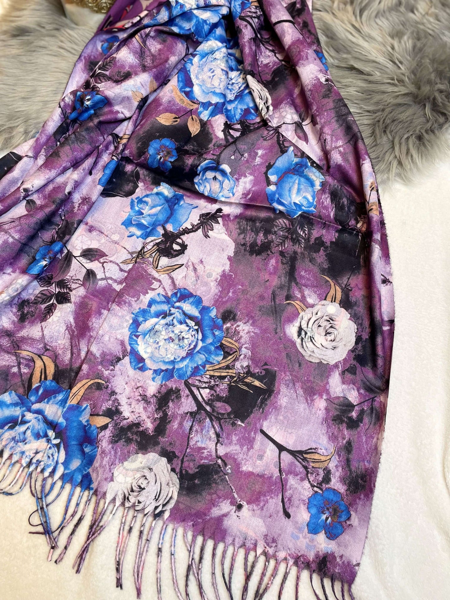 Bunter Schal mit Eulen-Motiv