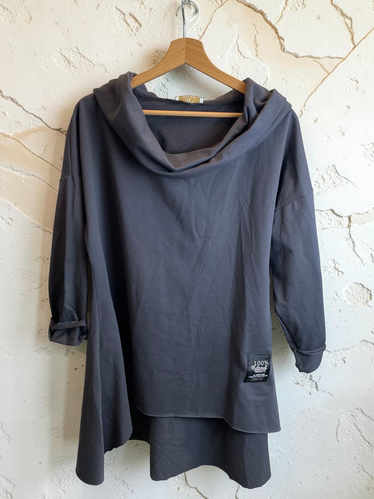 Weiteres Langarmshirt mit Schalkragen