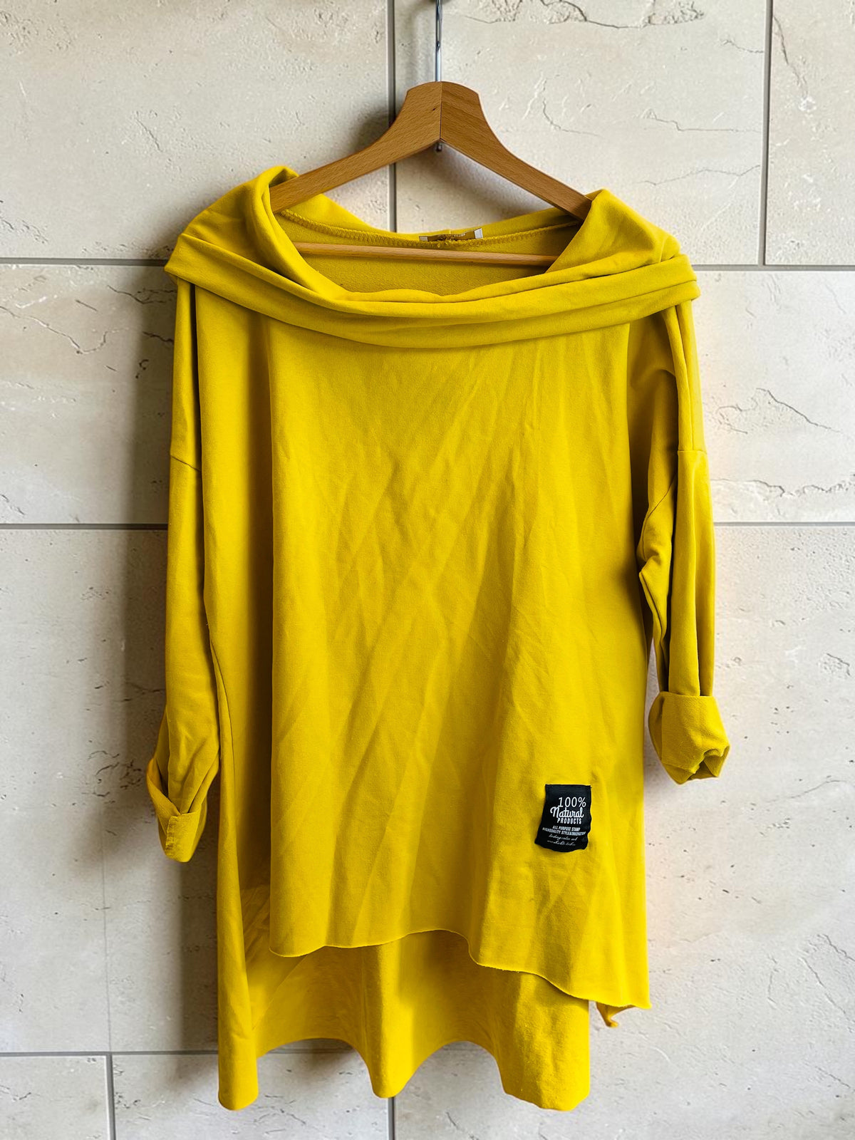 Weiteres Langarmshirt mit Schalkragen