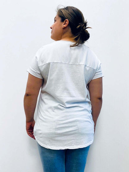 Angenehmes kurzarm T-Shirt mit Pailletten
