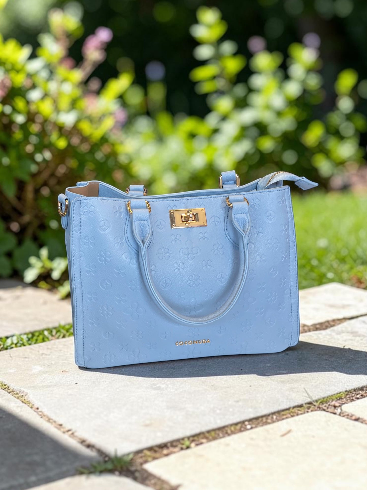 Shopper-Tasche von Coconuda mit gestanztem Muster