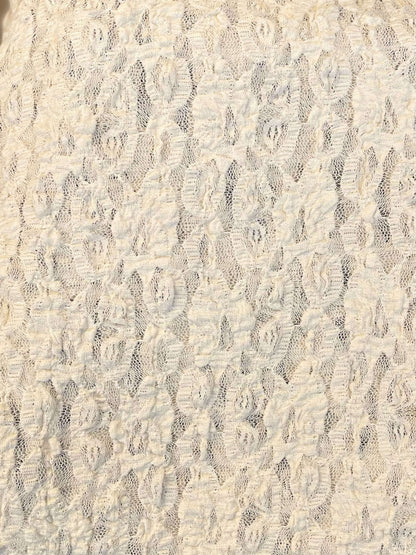 Spitzenshirt mit organischem/floralem Muster - langarm