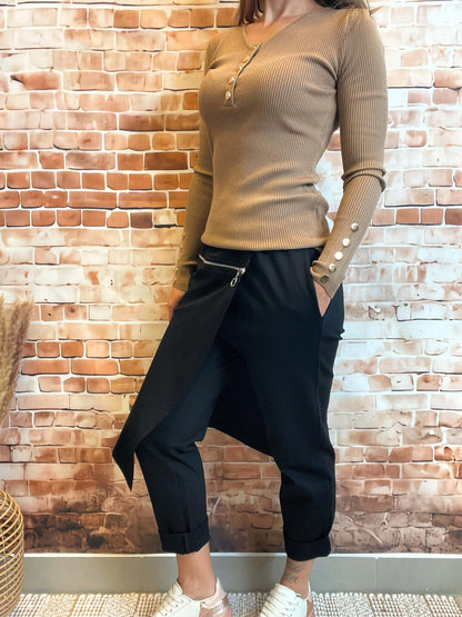 Stoff-Schlupfhose mit Schürze und Zipp
