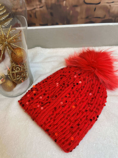 Strickhaube mit Bommel und Pailletten