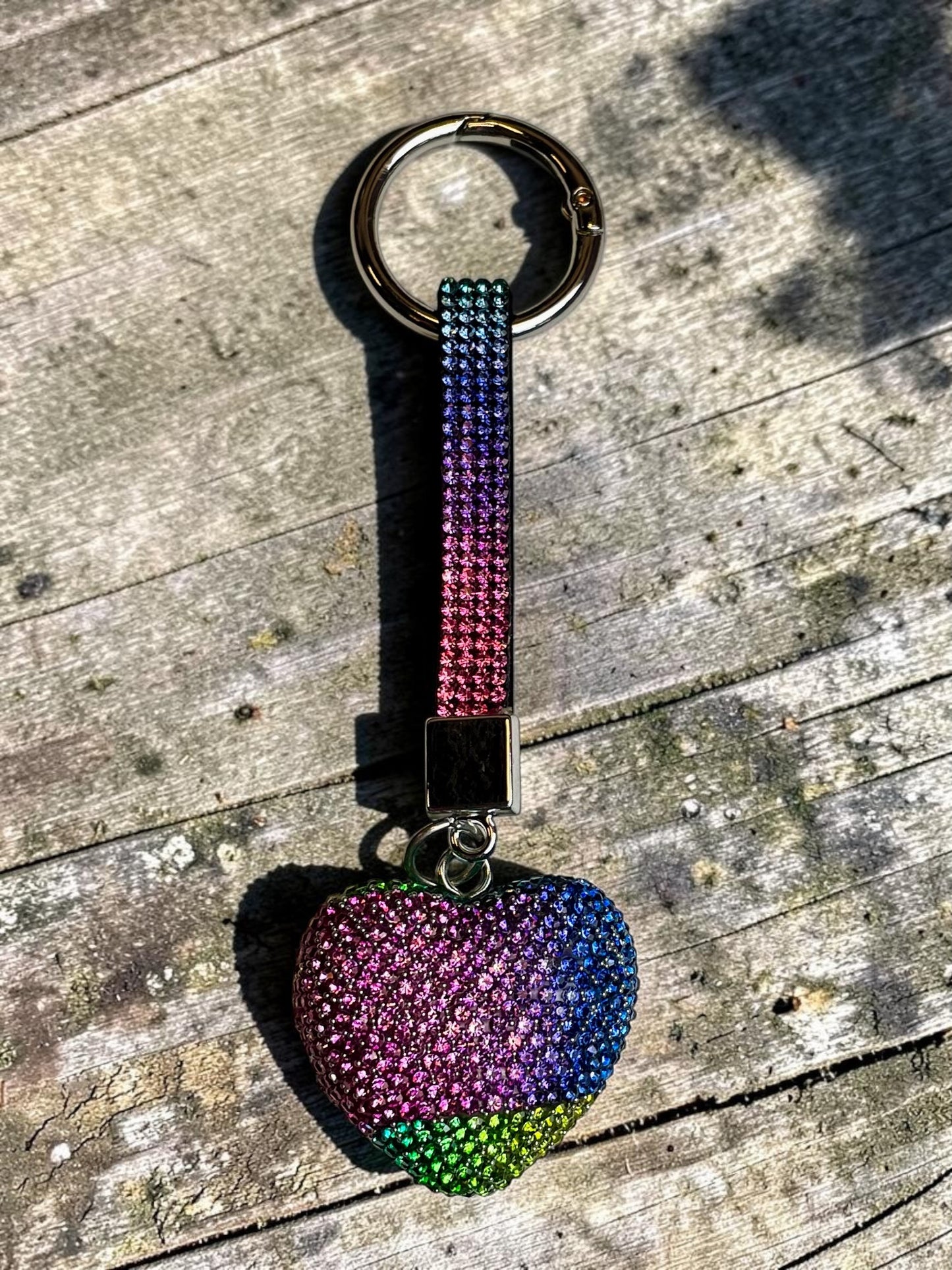 Bunter Strass-Taschenahänger "Herz"