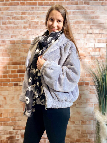 Kuschelige Teddy Jacke mit Kapuze