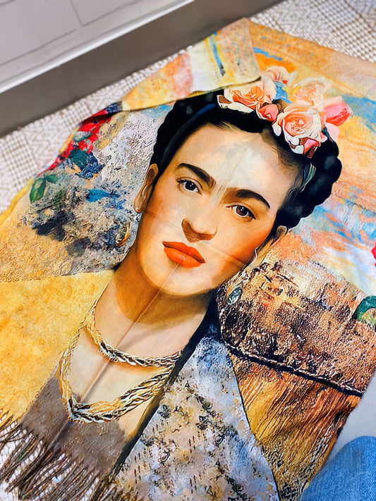 Frida Kahlo Halstuch in Gelbtönen