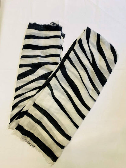 Angenehmes Tuch im Zebra-Look