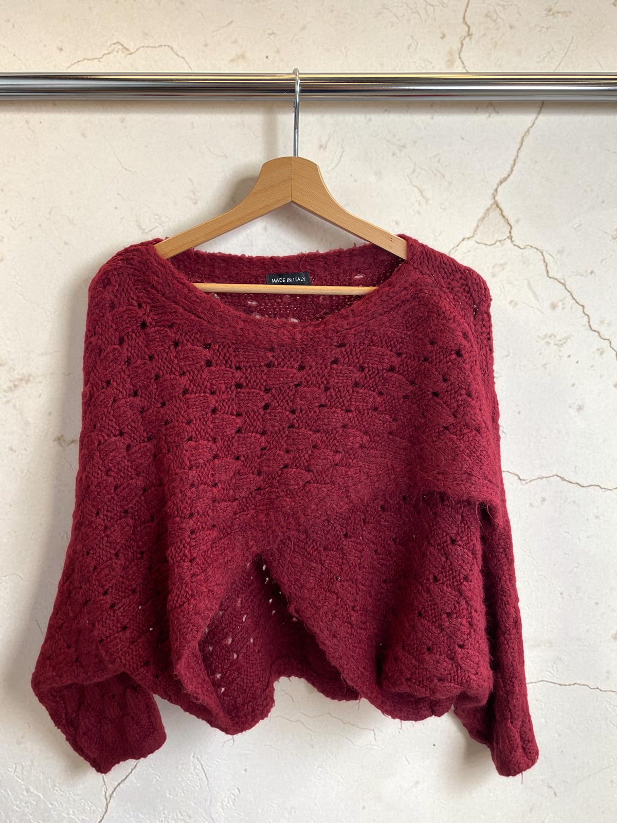 Kurzer Strickpullover mit Wollanteil und Wickeldetail